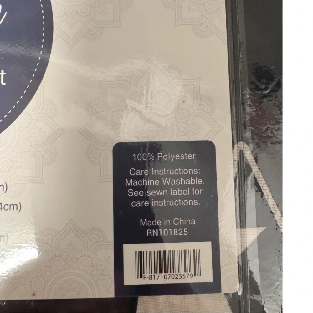3/$25 Maria Collection Black & White Star Print Full Size 4 Piece Sheet Set